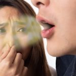 علت بوی بد دهان چیست؟ | درمان